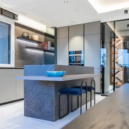 Comfortable And Prestigious Interior شقة بوزولي