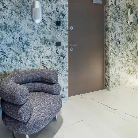 Comfortable And Prestigious Interior Beausoleil